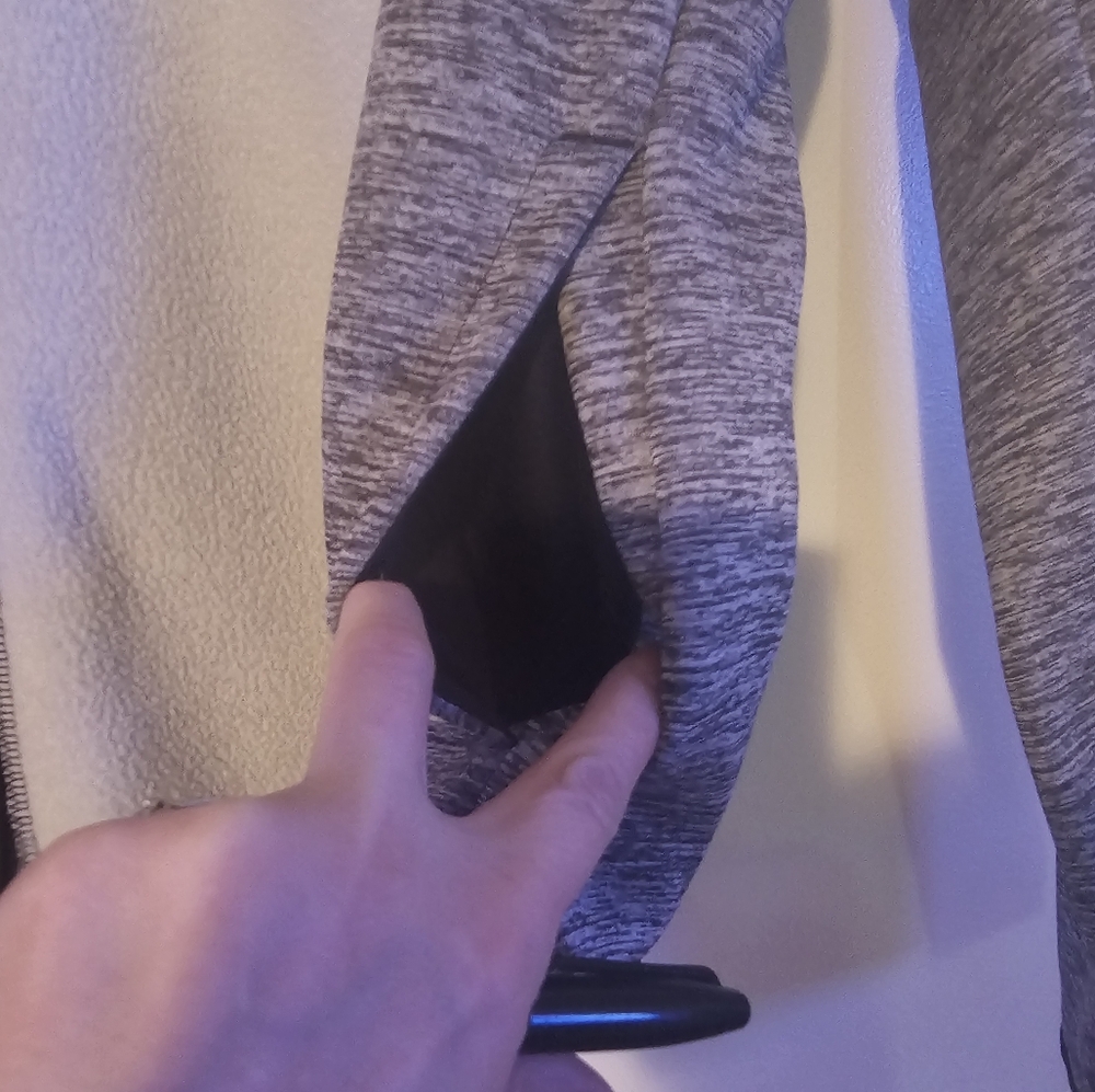 Ua Medium Jacket (A8) - image 8